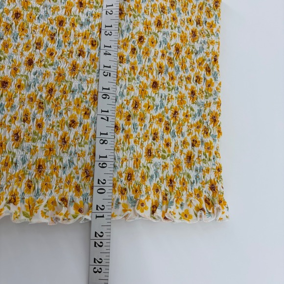 Old Navy Womens XL Smocked Square Neck Flutter Sleeve Crop Top Yellow Floral - Picture 6 of 6